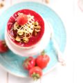 Erdbeer-Joghurt-Törtchen mit Rhabarber
