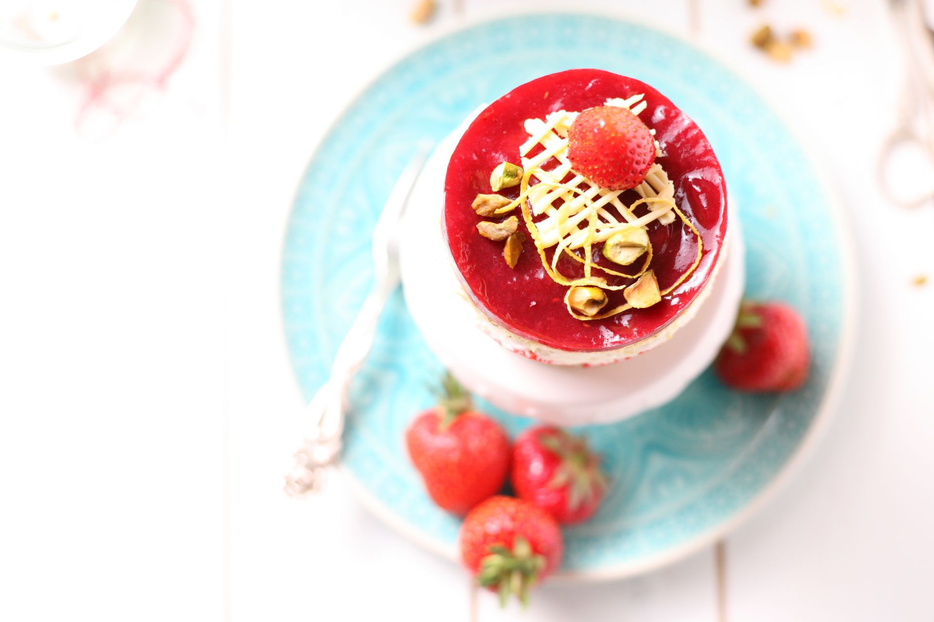 Erbeer-Joghurt-Törtchen mit Rhabarber