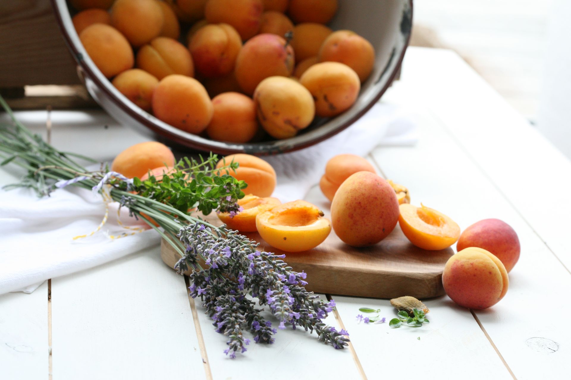 Aprikosen Marmelade mit Thymian und Lavendel