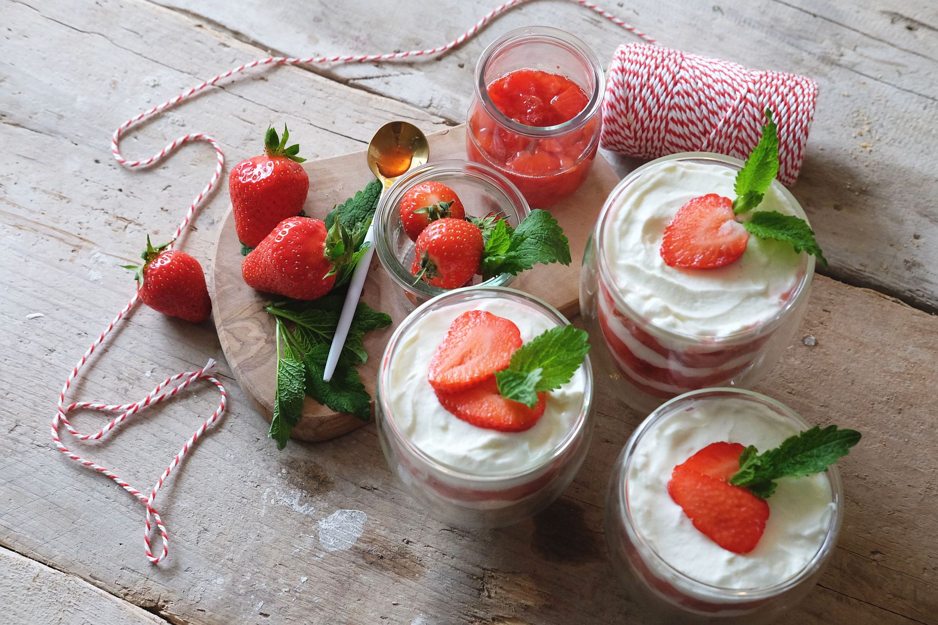 Erdbeeren mit Sahne und Quark - eine Kindheitserinnerung