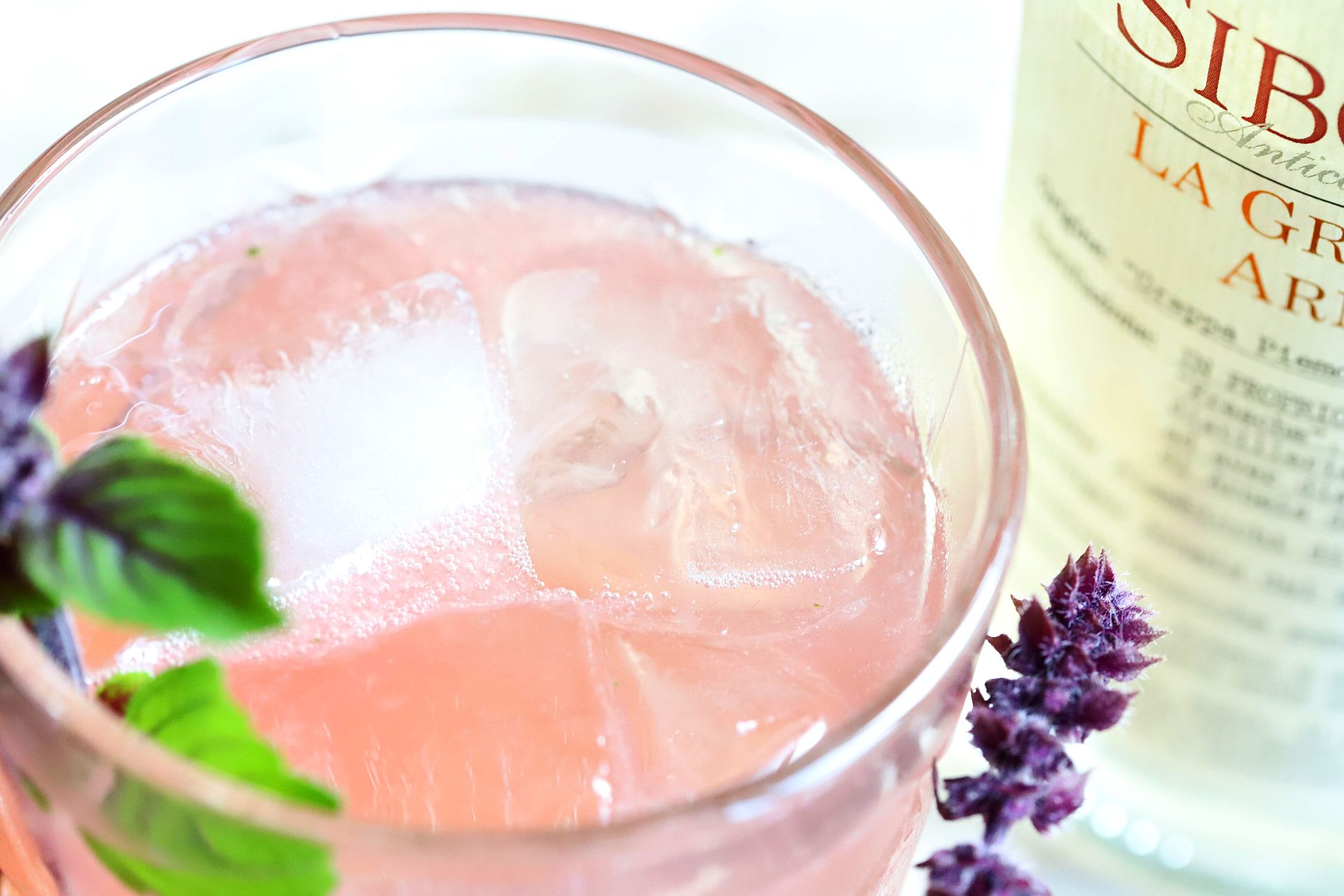 Pink Ginger Lady mit Grappa