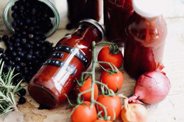 Curry Ketchup ganz ohne Zucker - Echtes Kochen! - zartbitter &amp; zuckersüss