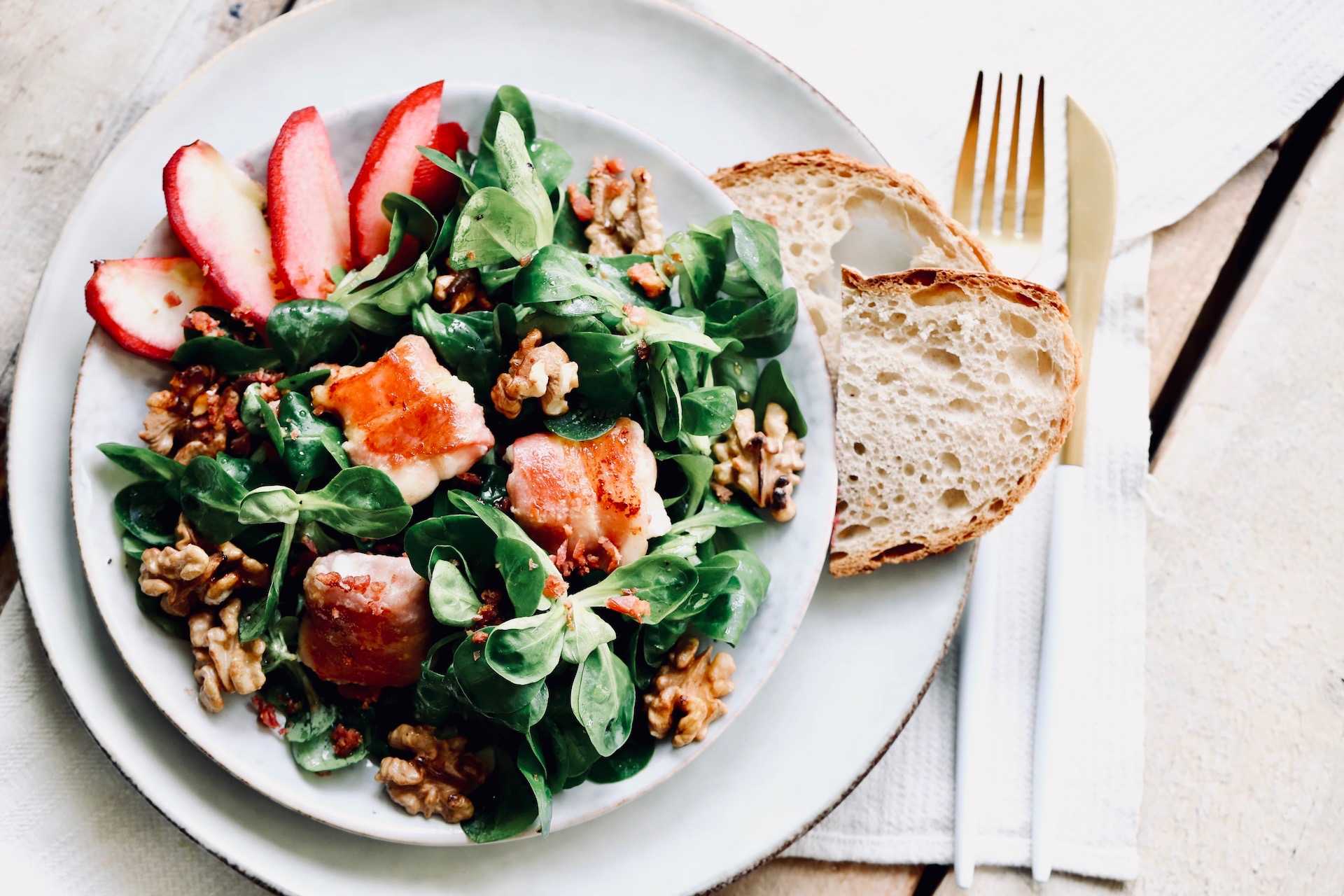 Feldsalat Mit Ziegenkase Gebeizten Apfeln Klein Aber Oho Zartbitter Zuckersuss