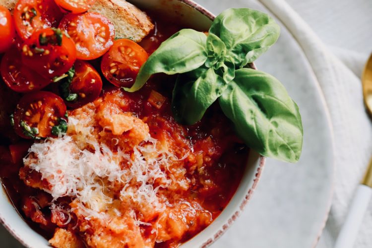 Tomaten-Brot-Suppe: Das Beste aus Resten - zartbitter &amp; zuckersüss