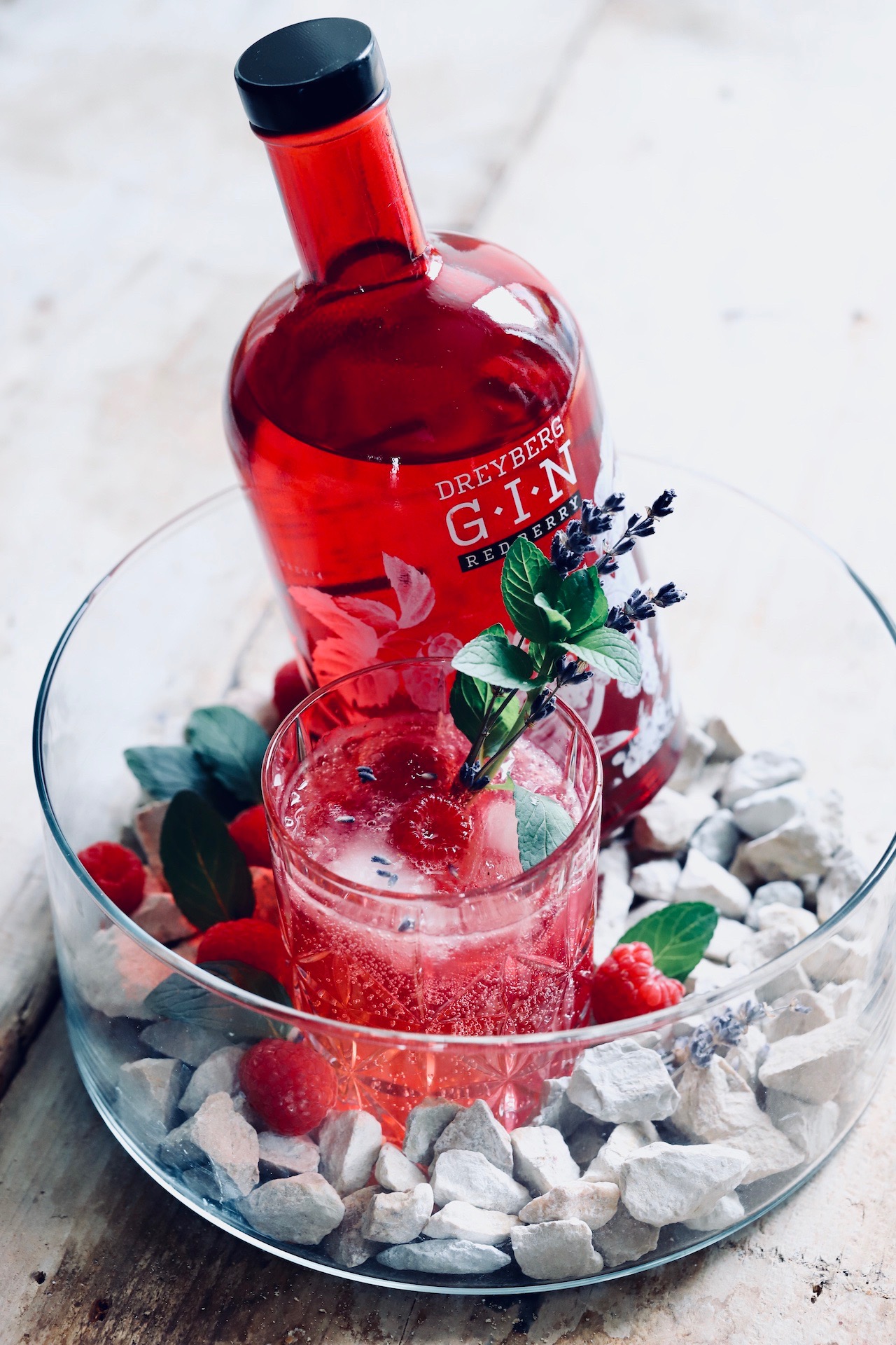 Gin Tonic Red Berry Alles rosa & rot oder was? zartbitter & zuckersüss